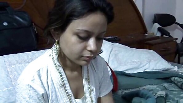 क्याप्री र म्याको थ्रीसम छ